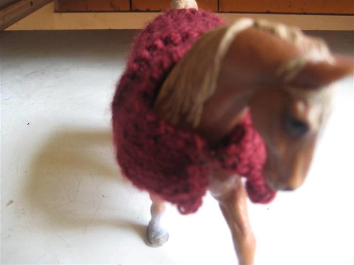 Mit Schleich udstyr - Bordeaux farvet dækken
Strkket billede 4