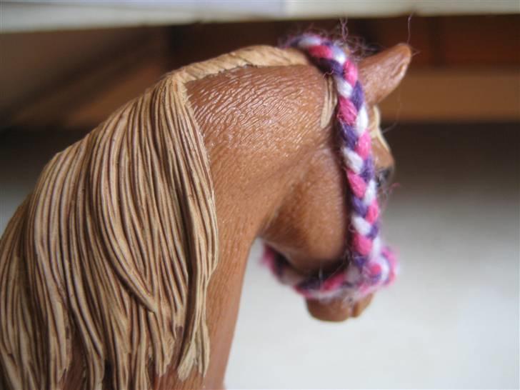 Mit Schleich udstyr - Grime
Lilla, hvid og pink
Flettet billede 22