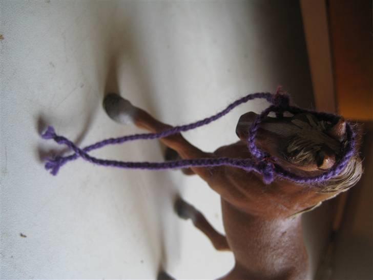 Mit Schleich udstyr - Western trense
Lilla
Flettet
Usammenhængende tøjler
Uden pandebånd billede 35