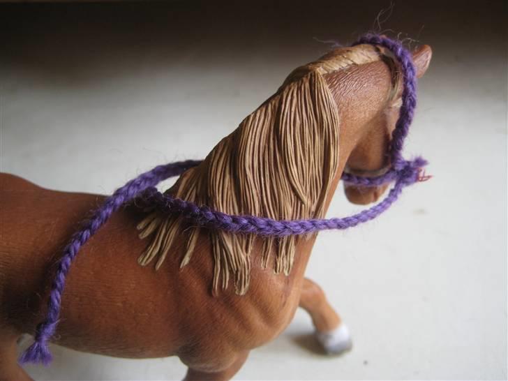 Mit Schleich udstyr - Western trense
Lilla
Flettet
Usammenhængende tøjler
Uden pandebånd billede 38