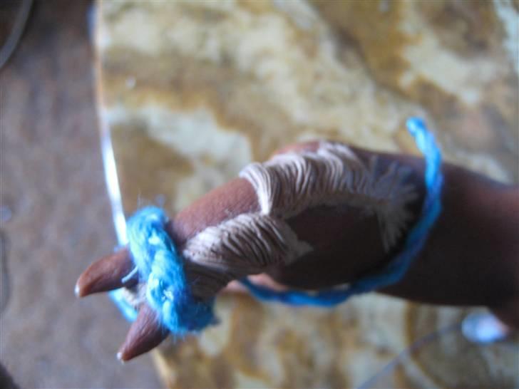 Mit Schleich udstyr - Sæt:
(På billedet fold grime med træktorv)

I sættet er:
Fold grime
Stævne grime
Trense
Stævne dækken

Lys blå, blå og turkis
Grime flettet, træktorv snoet billede 46