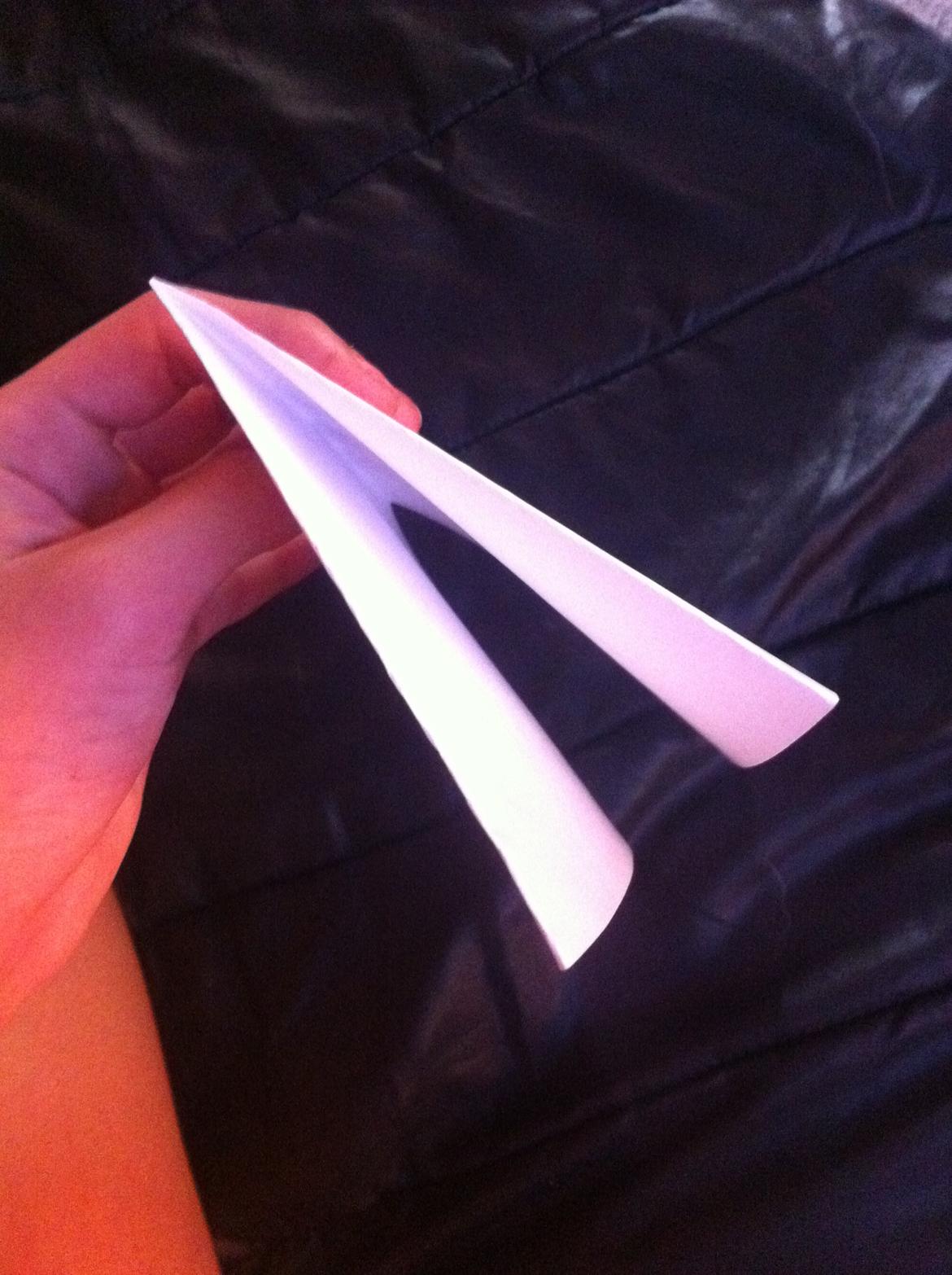 Guide, Julekalender!  - 2. Start med og fold papiret, så det er hurtigere og klippe, og formen blive ens.  billede 2