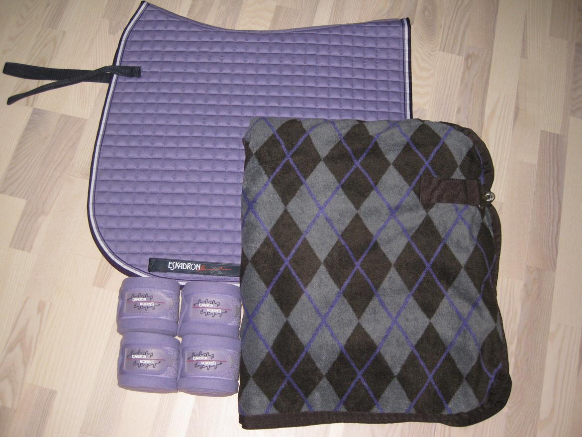 Ride-udstyr - ESKADRON light viola underlag og bandager, lavender-turf-stone fleecetæppe billede 4