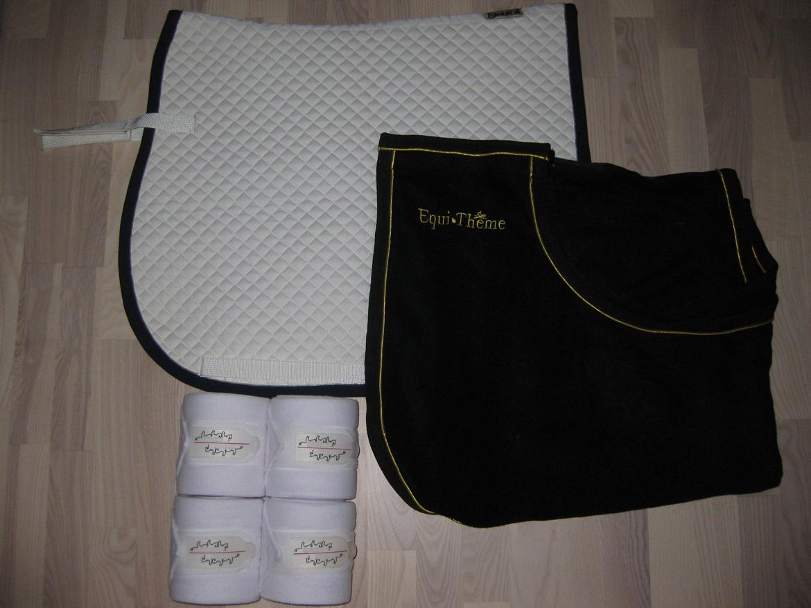 Ride-udstyr - ESKADRON White (navy) underlag og bandager, Equitheme ridetæppe (stævnesæt). billede 6