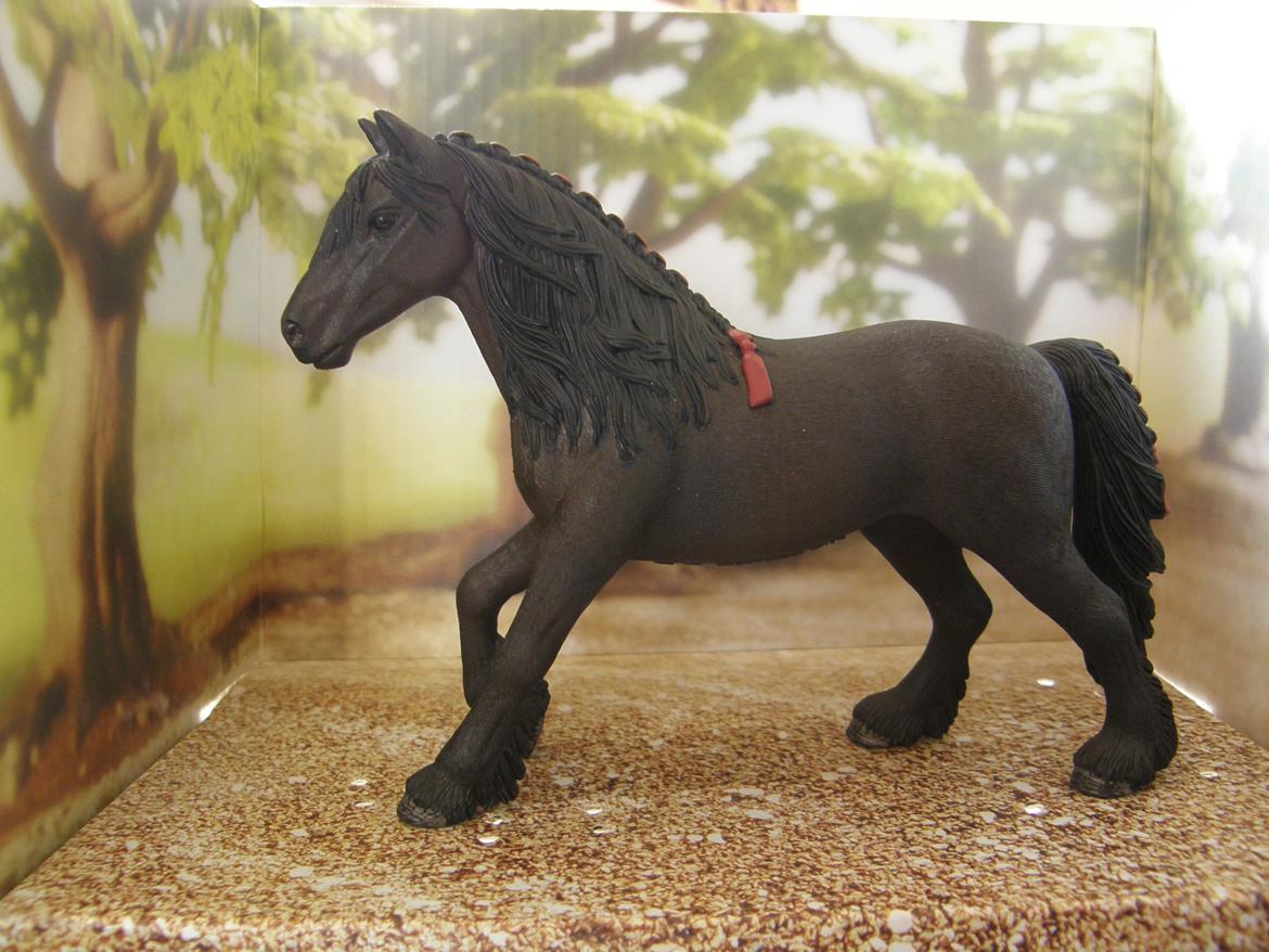 Mine Schleich Dyr - Navn: Sterretje. Race: Friser. Køn: Hoppe. Alder: 11 år. billede 170