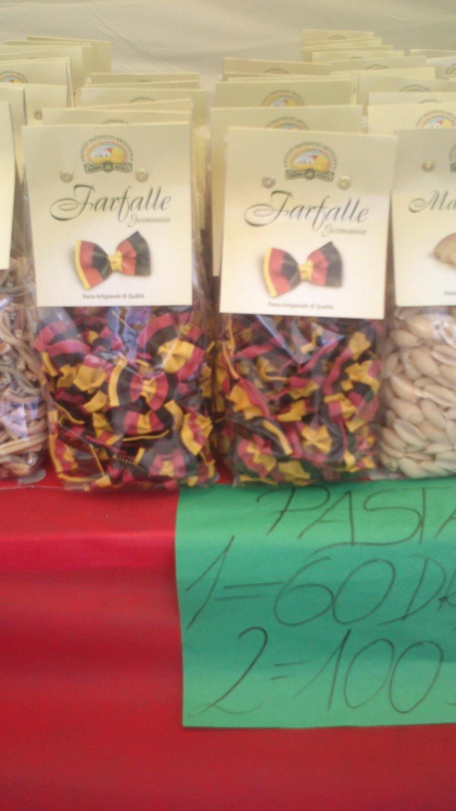 underligt mad  - hehe ja så lige dem her på et marked tyske spagettiger :D billede 20