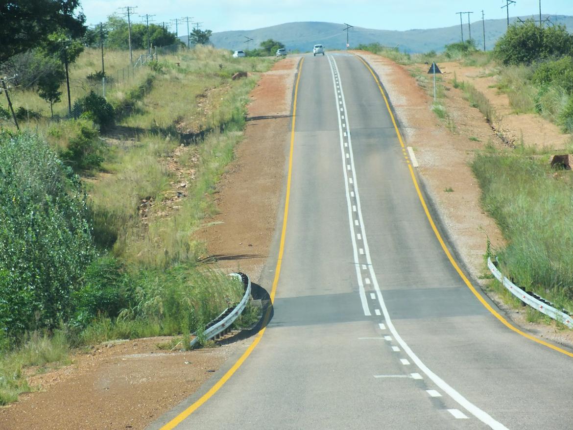 Sydafrika  - Efter en 12 timers lang flyvetur, venter der en 4 timers lang køretur ud til farmen billede 1