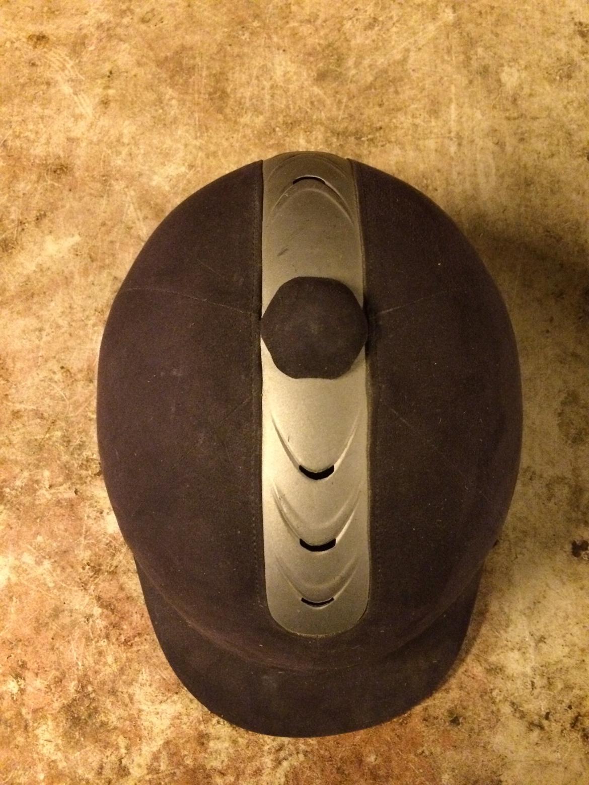 Ridehjelm str 53 billede 3