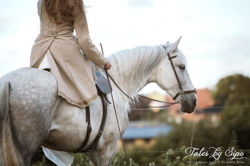Katrine Thygesen Buur og hestene - Katrine og Zulema ... Fotograf: Tales by Sipo billede 4