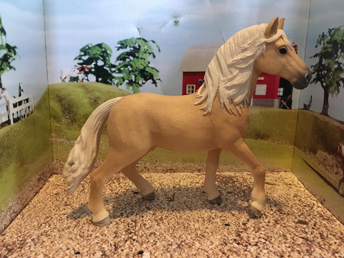 Mine Schleich Dyr - Navn: Reeves Race: Andalusier Køn: hingst Alder: 14 år billede 223