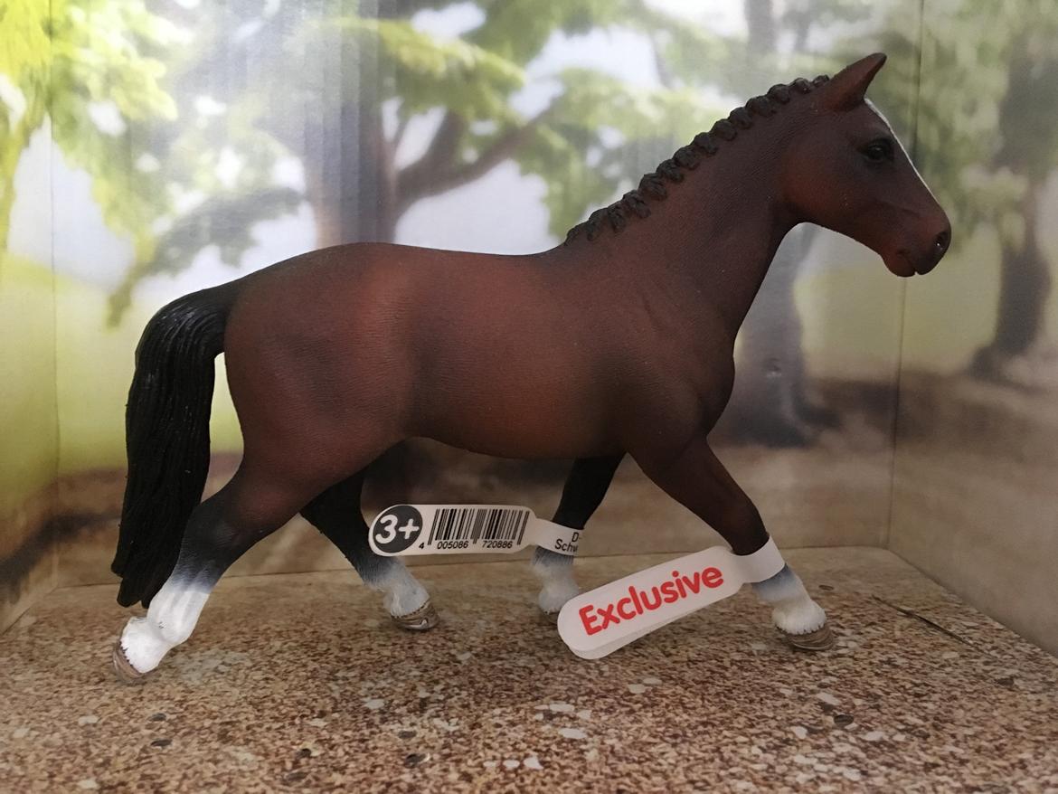 Mine Schleich Dyr - Navn: Spar IX Race: Hannoveraner Køn: Hoppe Alder: 10 år billede 290
