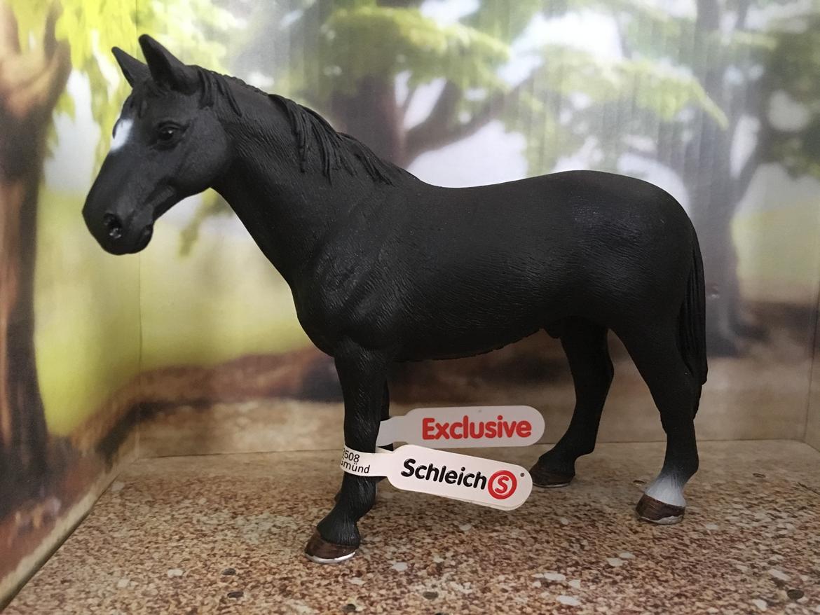 Mine Schleich Dyr - Navn: BH Fifty Dollars Race: Hannoveraner Kæn: Hingst Alder: 5 år billede 295