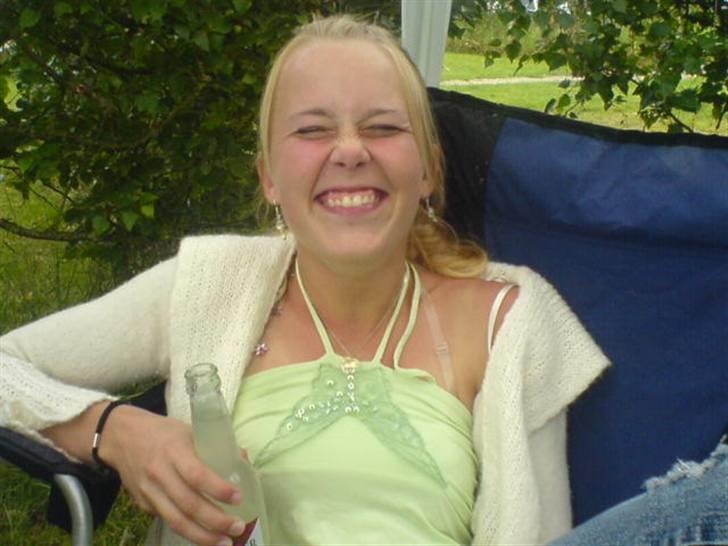 Ferie i Fjellerup 2007 - Camilla laver fis og ballade billede 11