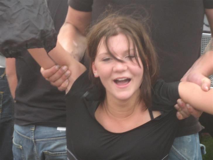 Ferie i Fjellerup 2007 - Ally blev stiv igen til ABC beatch party i grenå billede 30