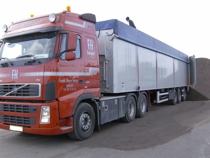 Lastbiler div. & Vores Hestetransporter - Mortens lastbil.. lækker lækker bil.. -og tak for en sjov uge:-) billede 22