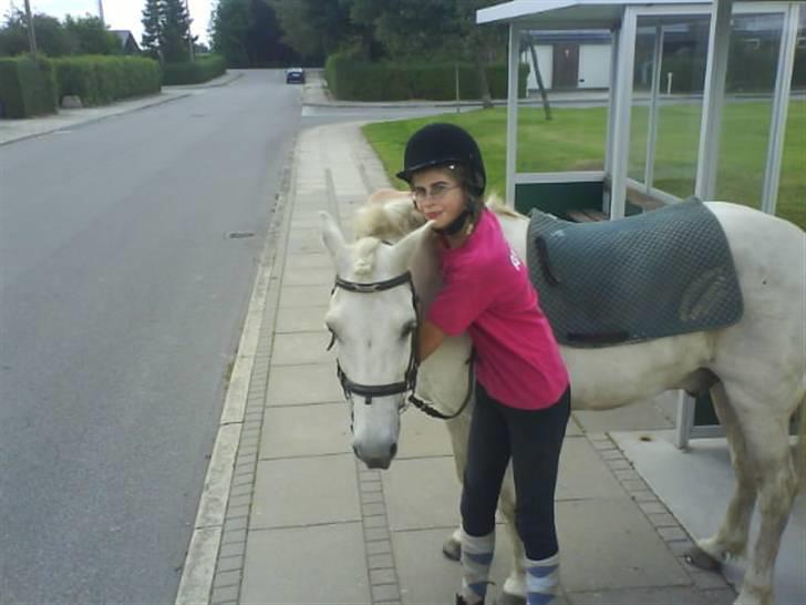 Gøg og gokke på tur XD - Bedste venner!<3 billede 1