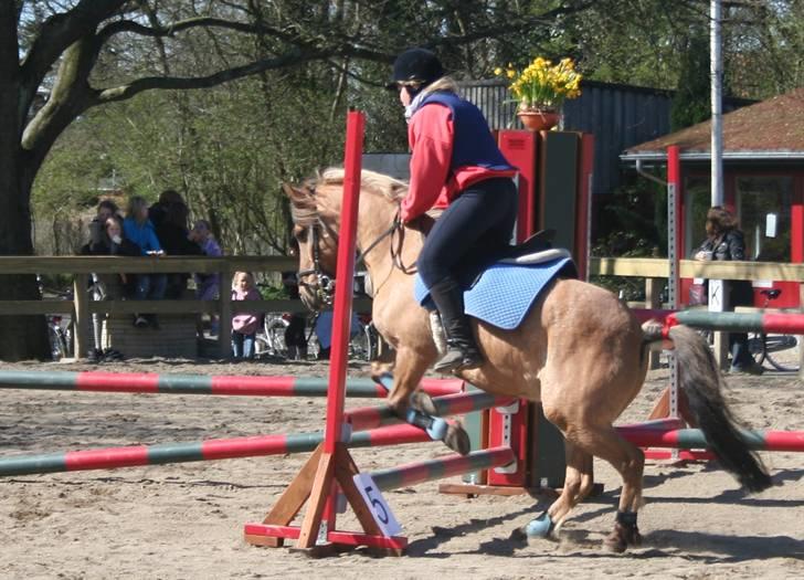Gg stævne på bagsværd fort - Sara på thor billede 79
