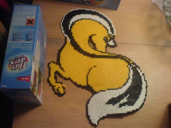 Ting lavt med rør Perler - Jeg har brugt vaskepulveret til at præsse den med så den bliver lige... ellers vil den gerne bule noget (lavt d 6 okt. 2008) billede 6