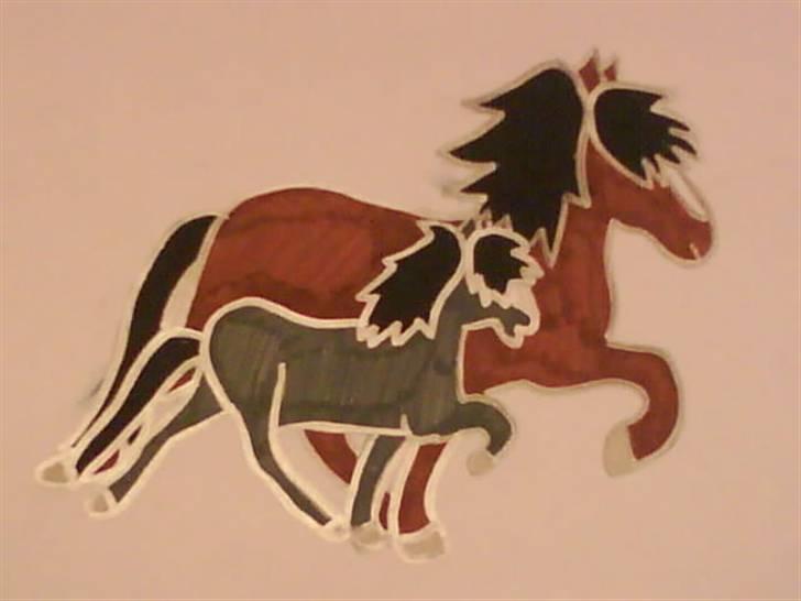 Nogle tegninger:D - 2 Töltende heste!, en mor med dens føl:D billede 4