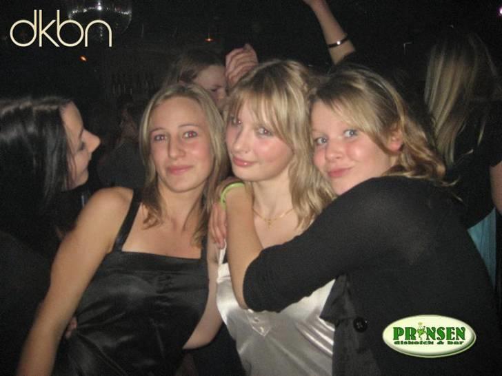 Det bedste jeg ved er: - En tur på prinneren med de bedste tøser :') billede 2