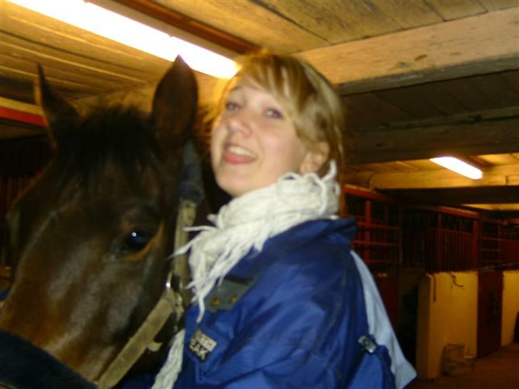 Det bedste jeg ved er: - Camilla med min pony :') billede 6
