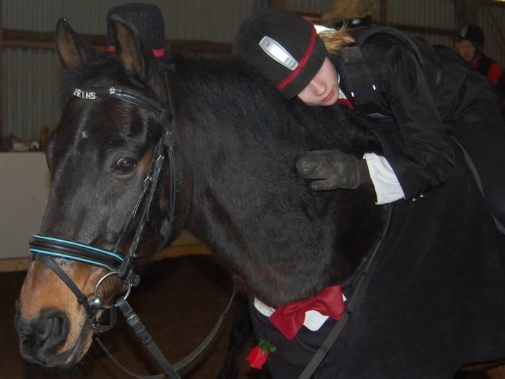 "Fastelavn er mit navn ..."  Fastelavns billeder :'D - Mig og Prinse<3

Fotograf: Mutti<3 billede 54