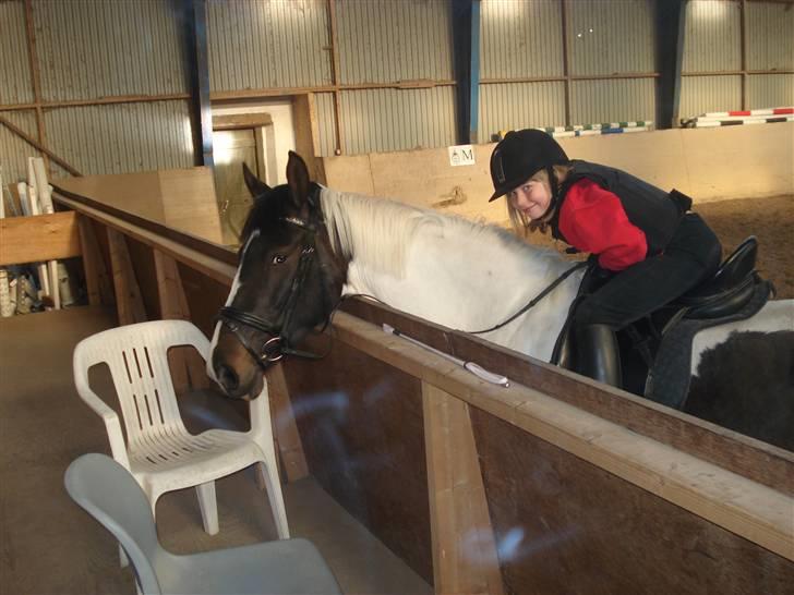 Mie med givea og snehvide - Hvad sker der mon her oppe billede 4