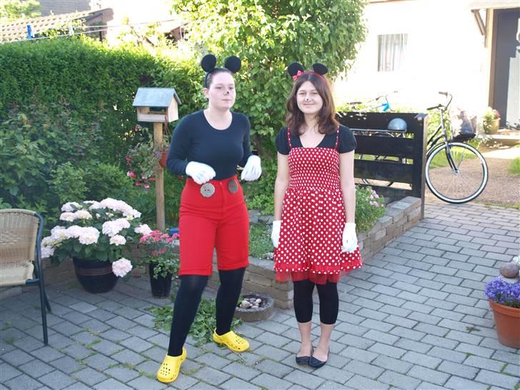 Sidste skoledag - Mig selv og Sophie. Mickey og Minnie Mouse billede 1