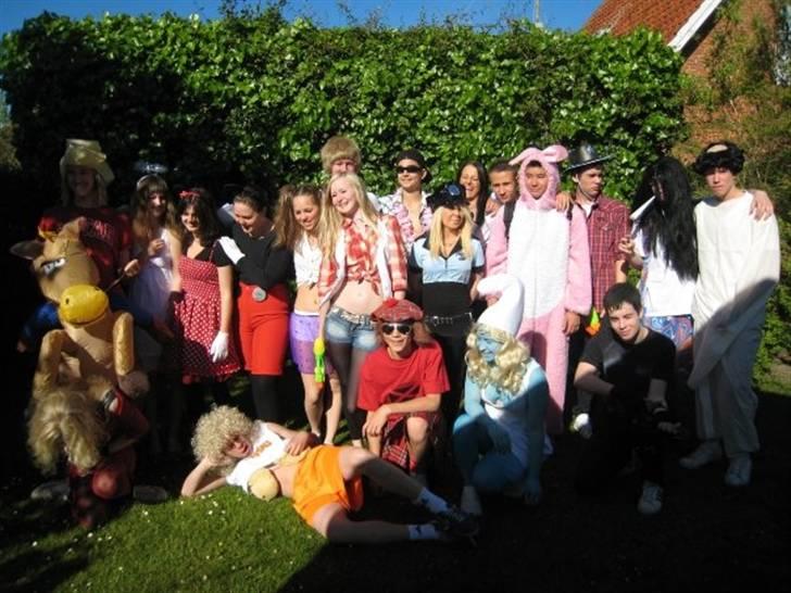 Sidste skoledag - Hele klassen samlet billede 12