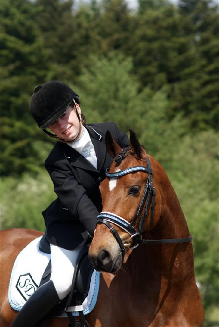 Vores SD udstyr .. - Underlag af mærket Anna Scarpati med broderi og trense sponseret af SD :O) billede 16