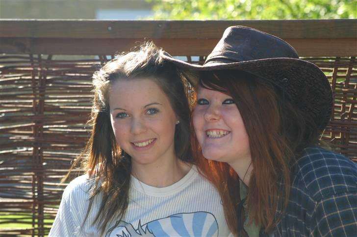 Sidste skoledag, dimension osv (: - Sidste skoledag (:
Med Rikke.
 billede 3