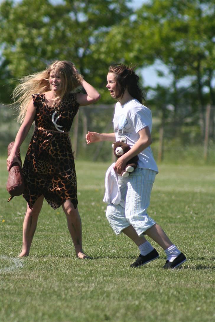 Sidste skoledag, dimension osv (: - Sidste skoledag (:
Angst for bolden. billede 11