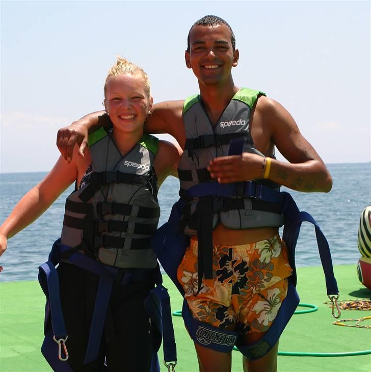 Krydstogt / Korfu ferie  - Jeremy og jeg efter at være kommet op af vandet ;) billede 18