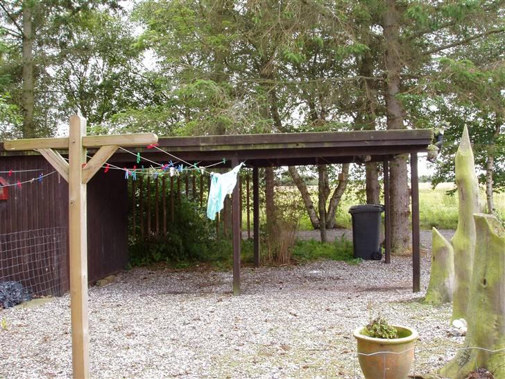 Vores ferie på "nissebo" :) - Øh.. ja, tørrestativ og garage? ;) billede 9