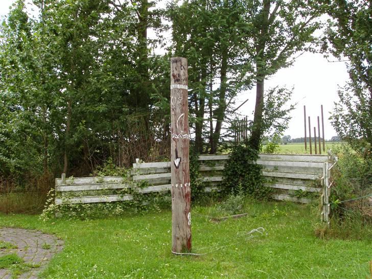 Vores ferie på "nissebo" :) - Den her bliver man bundet med, hvis ikke man opføre sig ordentligt ;) billede 11