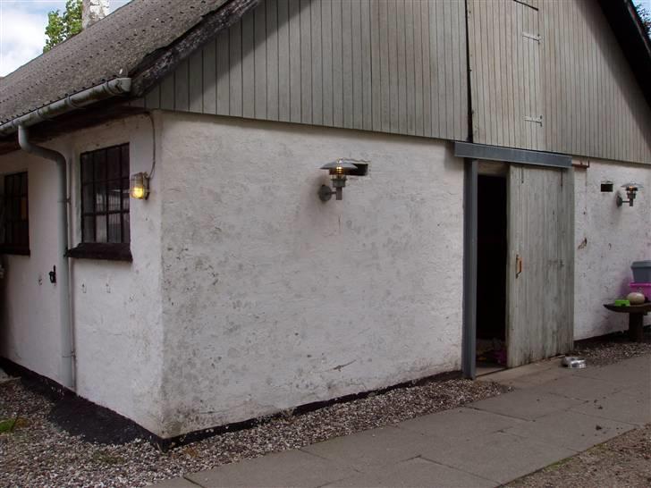 Vores ferie på "nissebo" :) - En af staldbygningerne :) billede 39