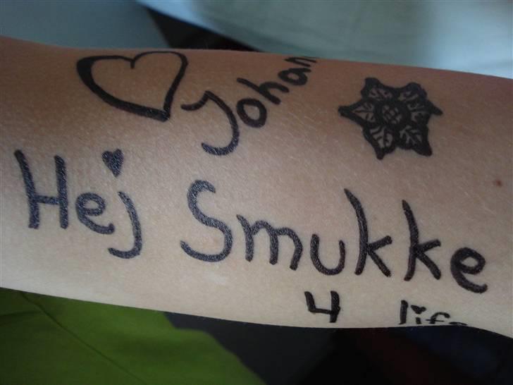 RE<3 Ranum efterskole<3 09/10 - Besøg af drengene fra kærhuset ;p
johan skrev på min arm xD billede 11