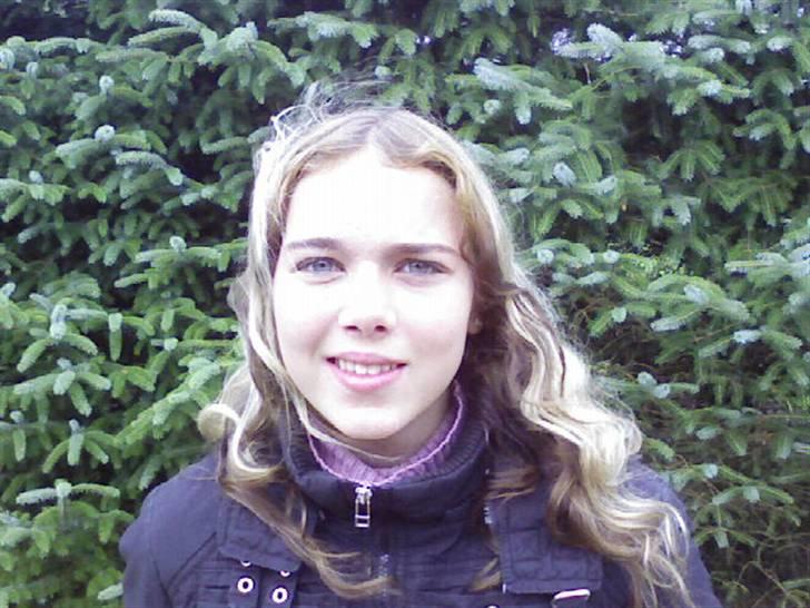 Billeder af mine venner/veninder/nogen jeg holder meget af+mig med nogen:p - Så et billede af min dejlig Kamilla (Det er taget rigtig rigtig dårligt for hun er MEGET køner end på det billede der) billede 17