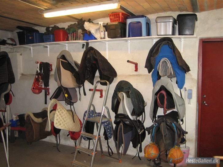 Her rider jeg Riisgaard sportsrideklub - Sadelrum. billede 18