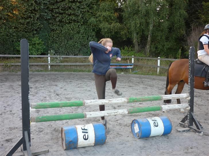 Springundervisning på Gøngehusfarmen d. 17/9 2009 billede 117