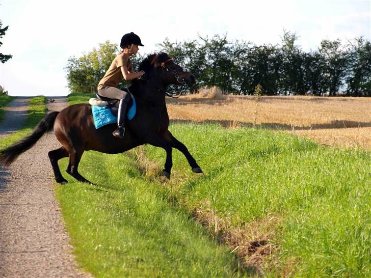 Ups billeder (': - Hihi. klodset :D billede 9