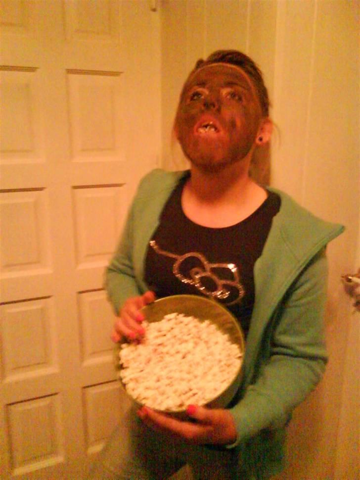 De sjove mennesker hihih  - Lille søde abe mette du er så sjov at være sammen med hihi billede 3