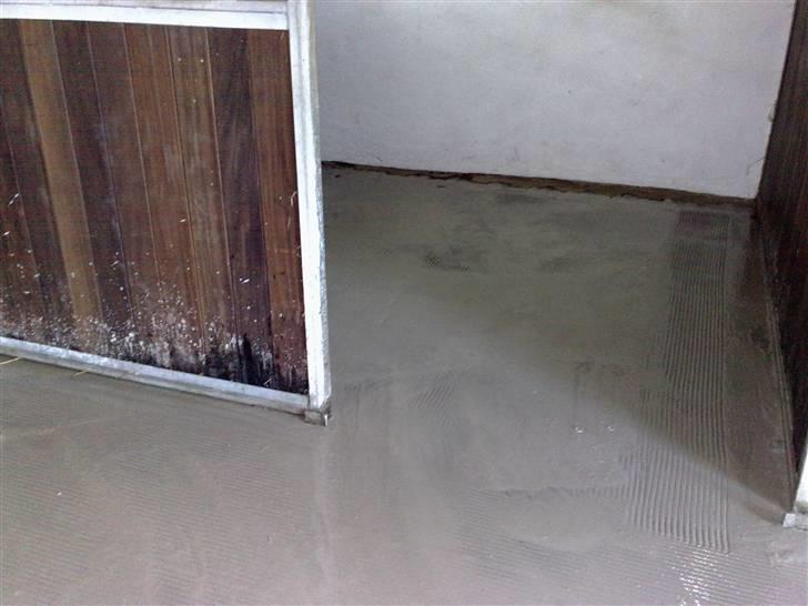 Spalte-rilning af vores stald billede 6