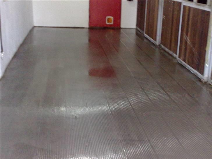 Spalte-rilning af vores stald billede 9