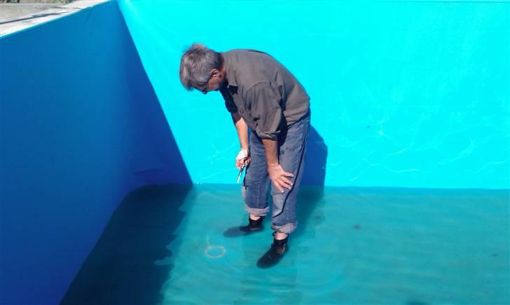 Vores pool - Så kom der vand (det er faktisk havvand) billede 4