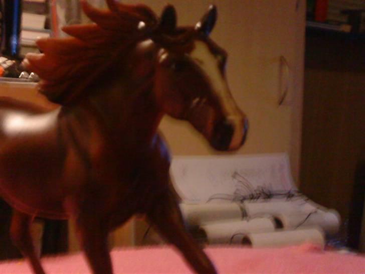 Min plastik hest billede 8