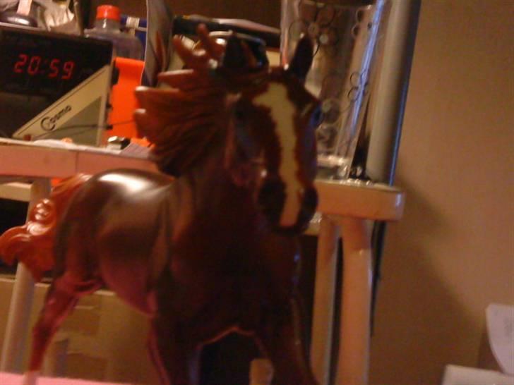 Min plastik hest billede 9