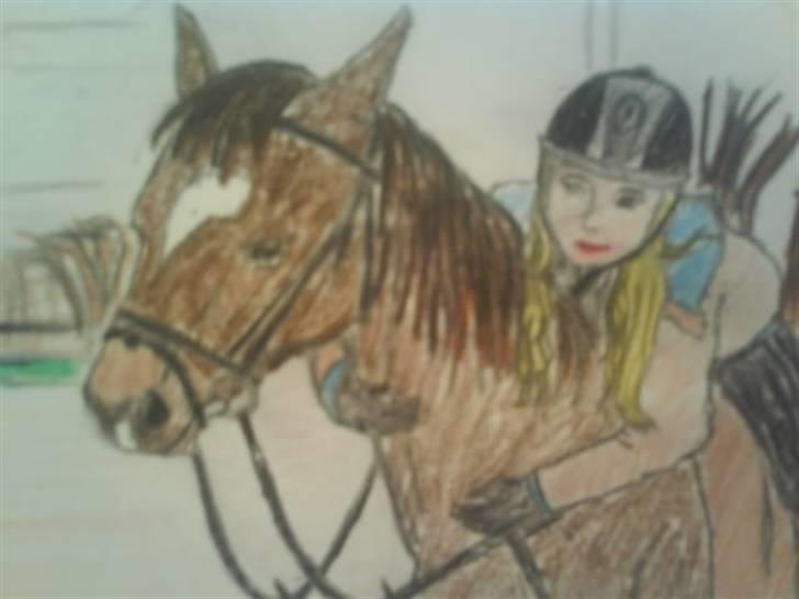 © Mine tegninger :) - Ponyen Beauty ejet af Laura, som hedder Team Beautysmagerafpandekage ;b K herinde på HG (For øjeblikket ;) Folk ændrer jo gerne navne) - Anden Særlig Race Beauty
- OBS: Ved godt hovedet er blevet liiige lovlig kort, og det er blevet forværret af at jeg har taget et billede af den oprindelige tegning. - Men øvelse gør jo mester ;)
Link: http://www.hestegalleri.dk/html/gal_visbil.asp?ID=133572 billede 43