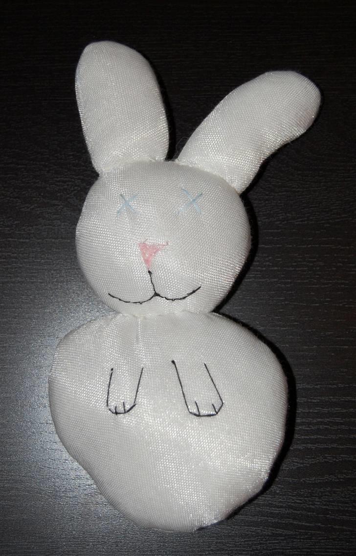 Mine Julegaver 2009 XD - Nuttet hjemme-syet kanin fra min søter Regitze :D billede 12