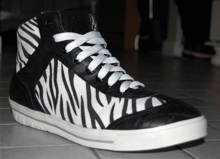 Mine Julegaver 2009 XD - Disse er egentlig ikke en julegave, men jeg ønskede mig dem så meget, så jeg købte dem faktisk på tilbud :D billede 18